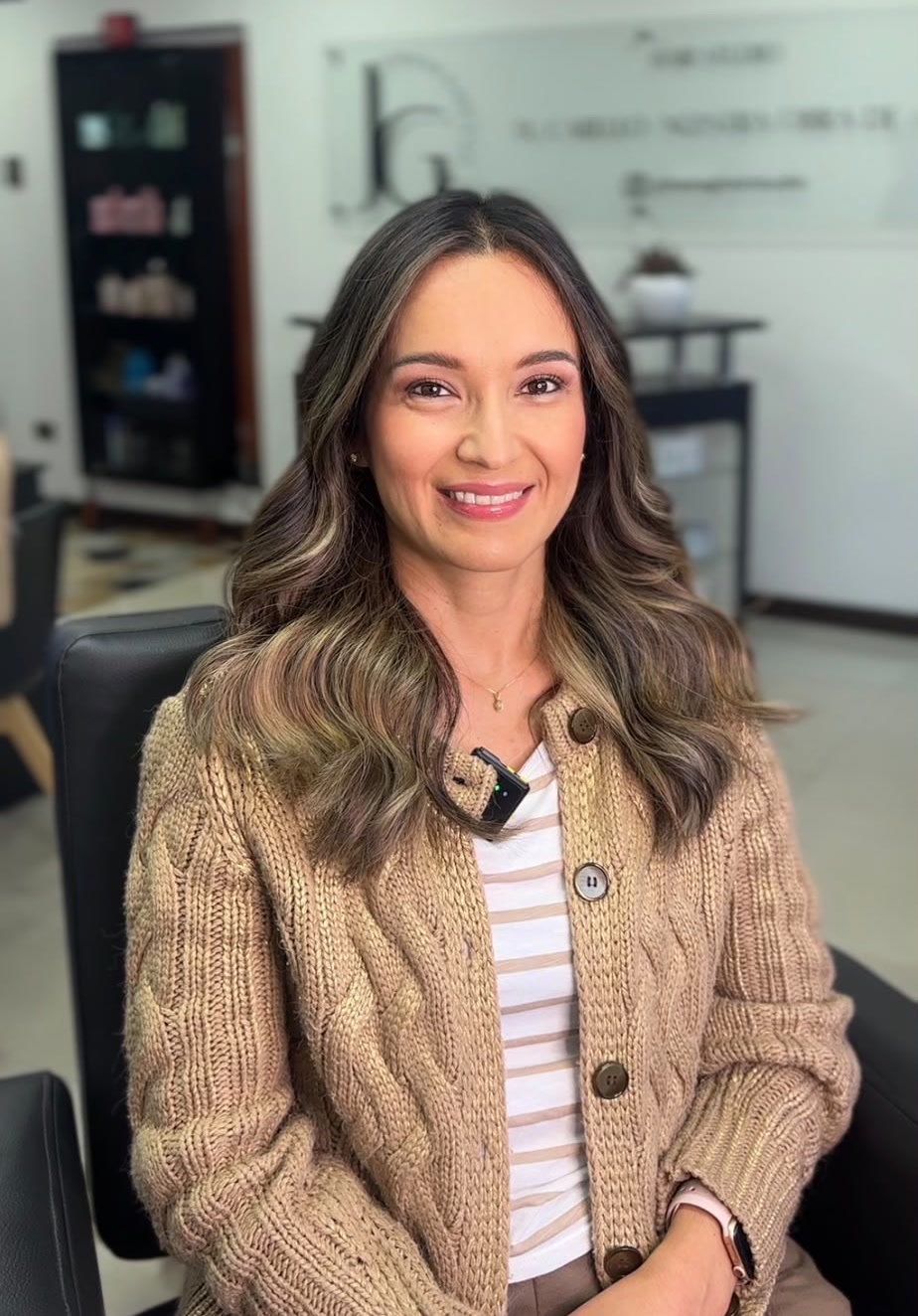 Balayage con babylights, resultado real en Johana Galeano Hair Studio